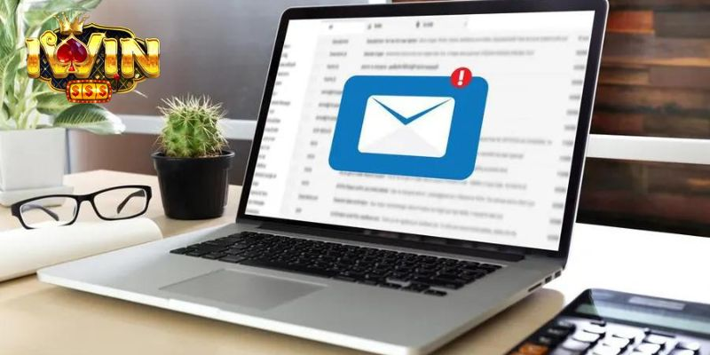 Email là phương thức được đánh giá về bảo mật